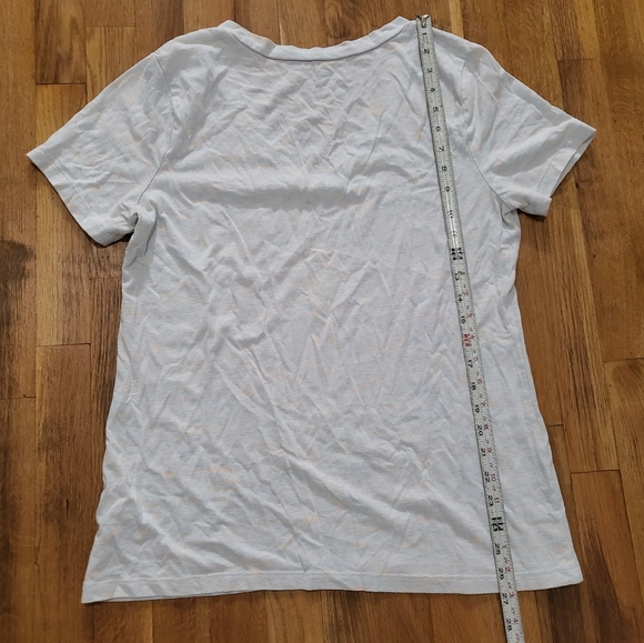 5/$15 Womens V-Neck T-shirt - Picture 7 of 8